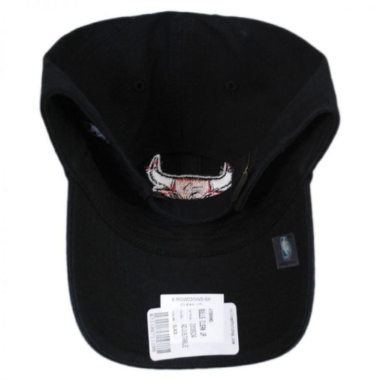 47 Brand | Chicago Bulls NBA Clean Up Strapback Baseball Cap Dad Hat | 203924 | under | BLACK
