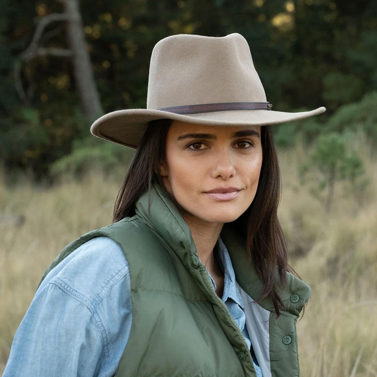 Stetson | Bozeman Crushable Wool Felt Outback Hat | 130692 | lsfone | MUSHROOM