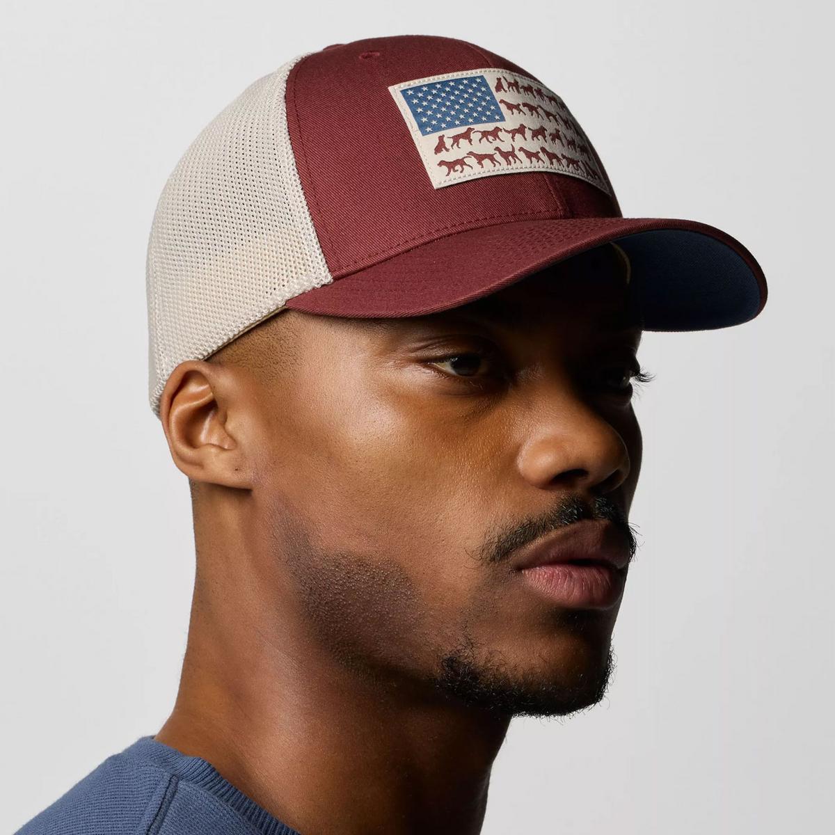 Columbia Sportswear | PHG Canine Flag Mesh Flexfit Fitted Baseball Cap | 400089 | lsmone | RED ROCKS