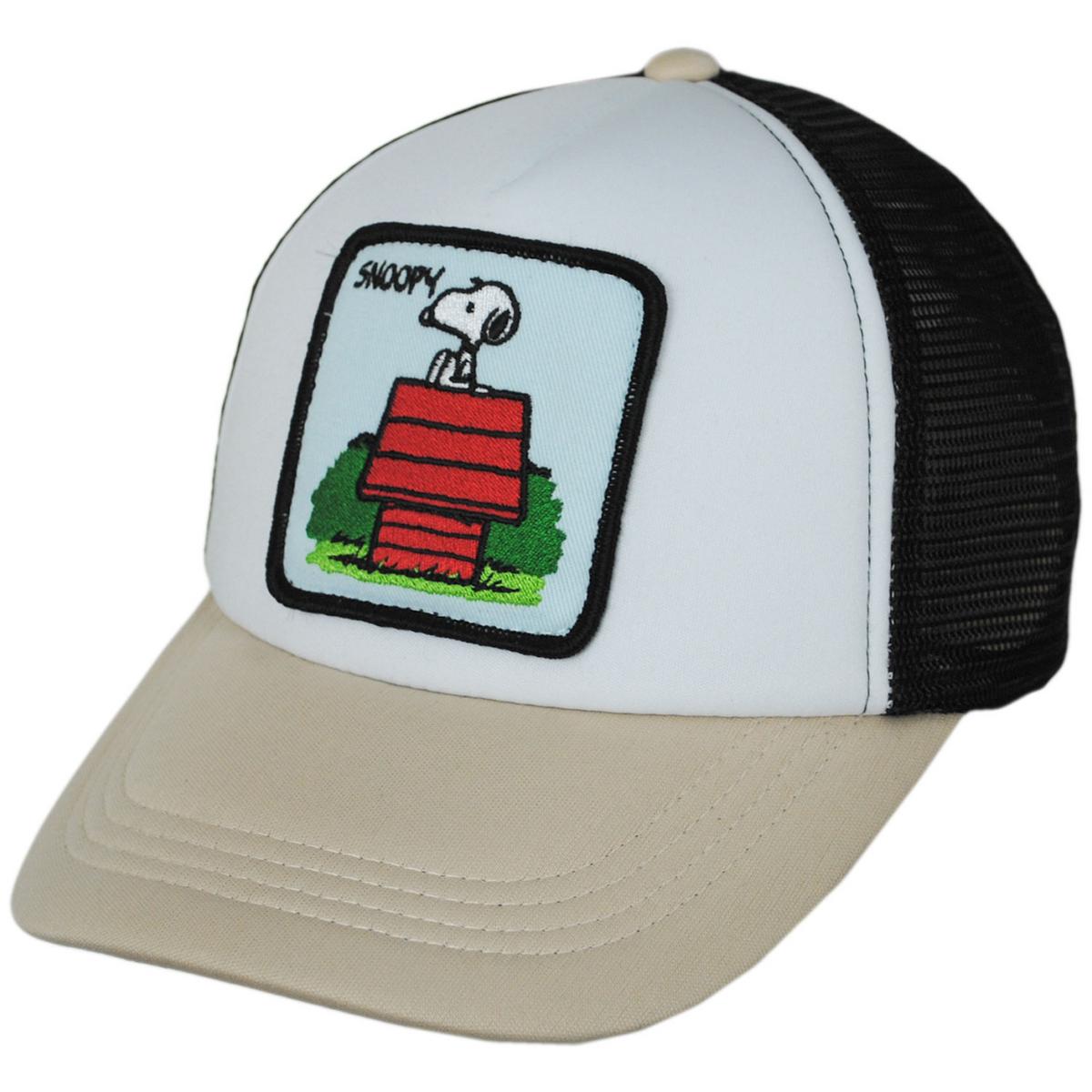 Peanuts | Snoopy Dog House Mesh Trucker Snapback Baseball Cap | 201314 | lead | WHITE