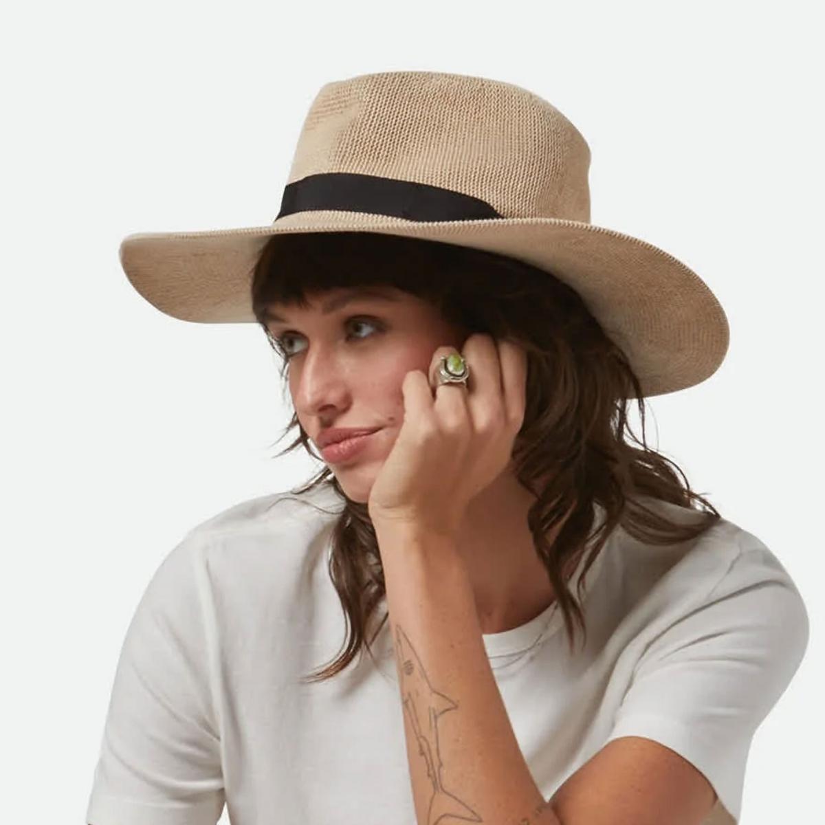 BRIXTON HATS | Lyons Cotton Knit Pattern Fedora Hat | 107409 | lsfone | LIGHT TAN/LIGHT TAN