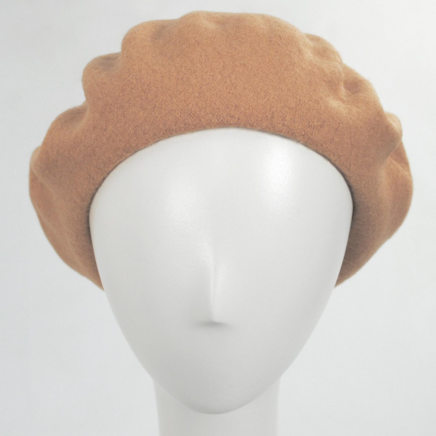 Village Hat Shop | Wool Fashion Beret | 152500 | front | CAMEL